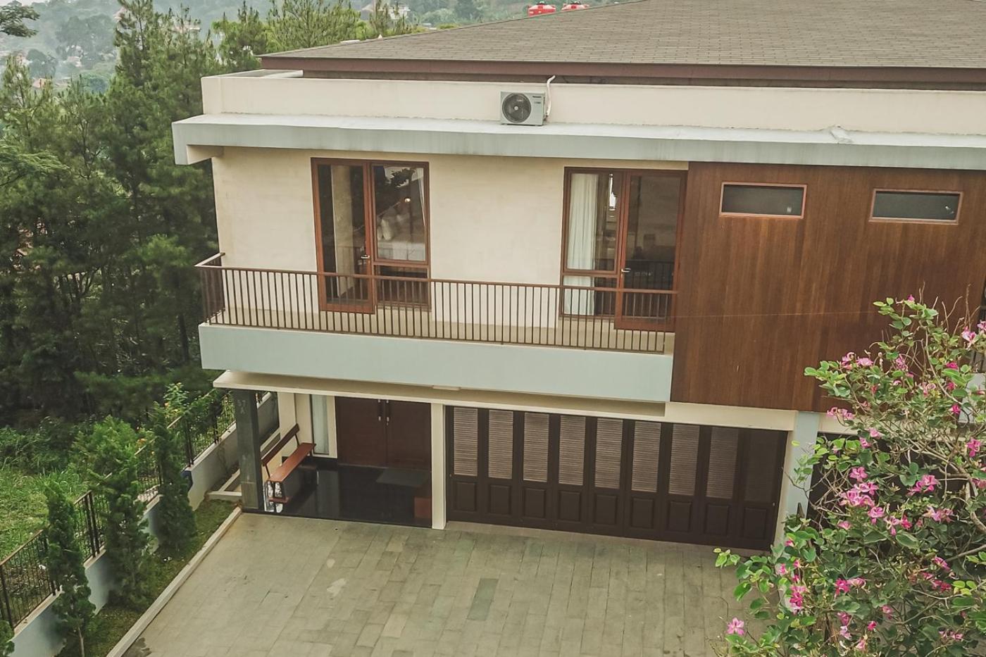 Anindya Hill View Villa 7 Bedrooms With A Private Swimming Pool Bandung Extérieur photo